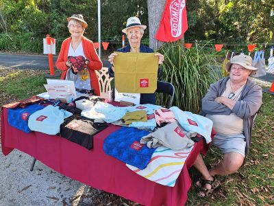 Boomerang Bags at the Valla Beach Market